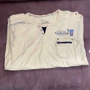 Men’s Vertical yellow shirt size M